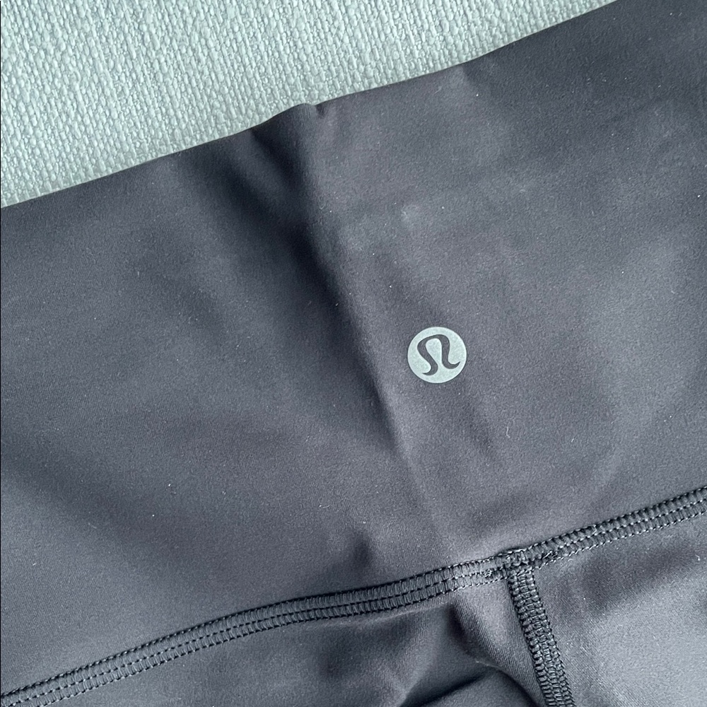 NWT lululemon Wunder Train High-Rise Short 8" - size 4 - Picture 10 of 16
